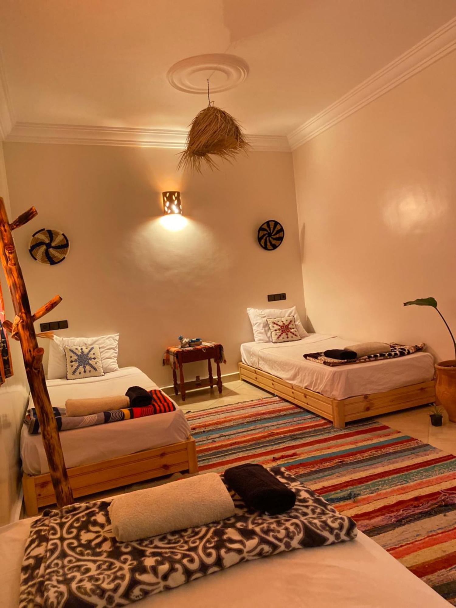 Chill Surfer Hostel Tamraght Exterior foto